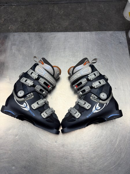 Mondo 23 & 23.5 Women's Salomon Evolution 9 Ski Boots (Used)