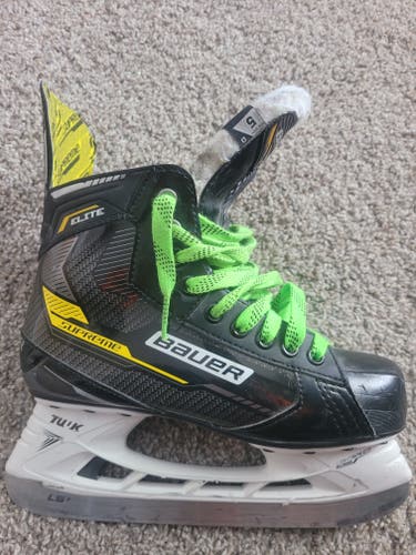 Bauer Supreme Elite Hockey Skates Regular Width Size 5 (Used)