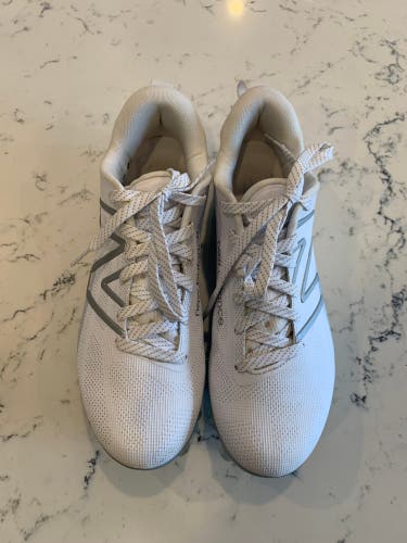 White Unisex Size M 9.0 (W 10.0) Adult New Balance Freeze 4.0 Low Top Molded Cleats (Used)