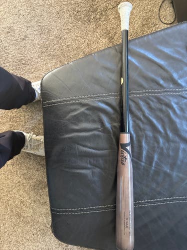 2024 Victus V-Cut BBCOR Certified Bat (-3) 30 oz 33" (Used)