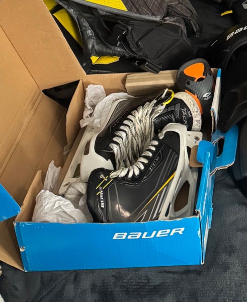 CCM Tacks 6092 Hockey Goalie Skates Regular Width 8 (Used)