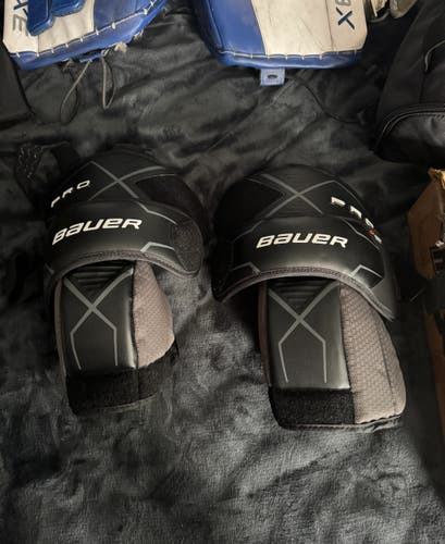 Bauer Pro Knee pads (Senior)