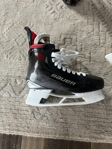 2023 Bauer Vapor X5 Pro Hockey Skates 9 (Used)