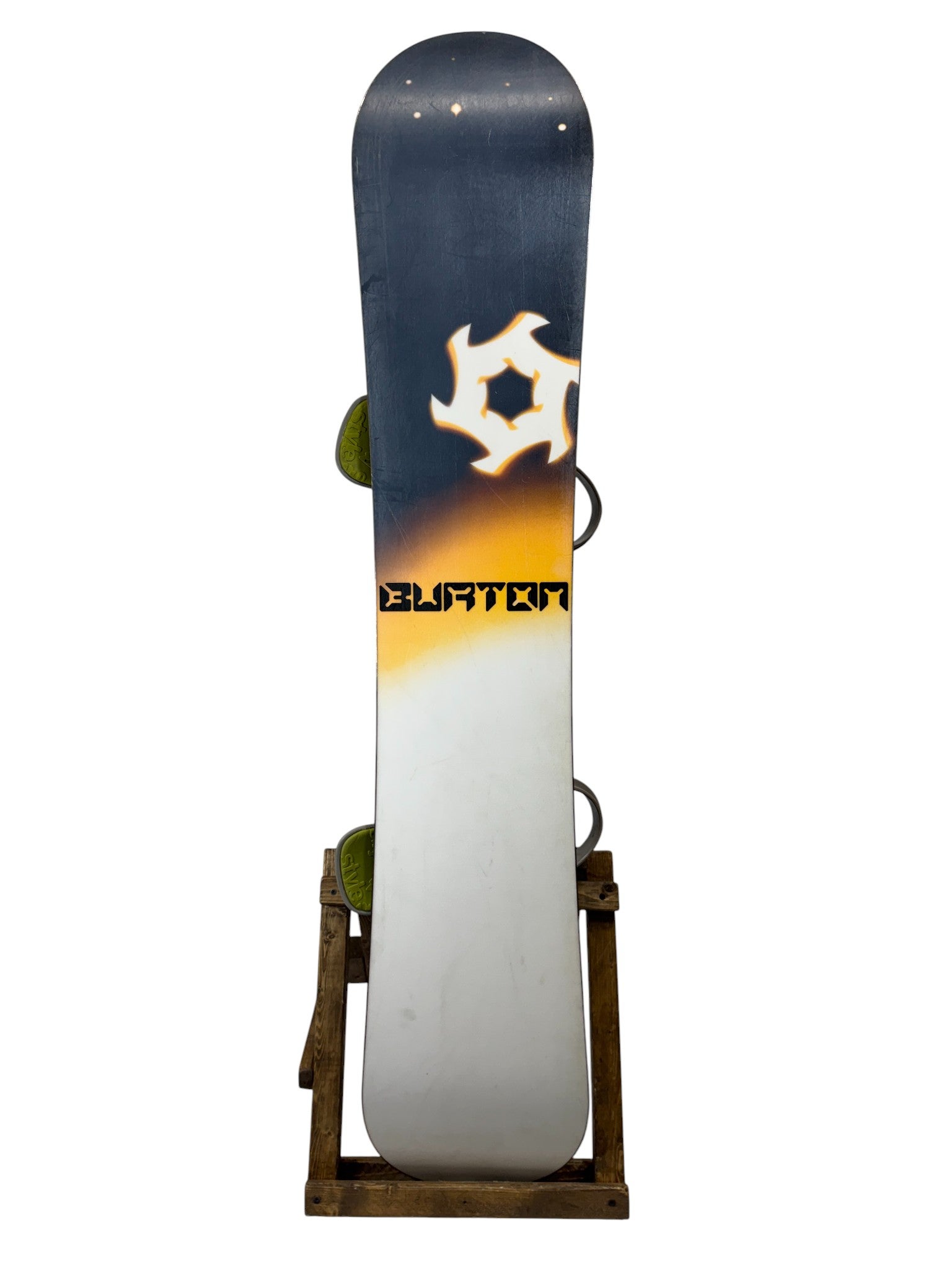 147cm Burton Clash Snowboard w/ Burton Freestyle Bindings