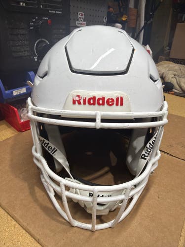 USED RIDDELL FLEX ADULT HELMET - XL - METALLIC WHIITE