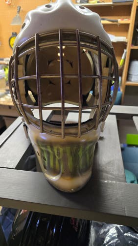 For Display Not Play, Senior Large Itech 1000 Goalie Mask (Used)
