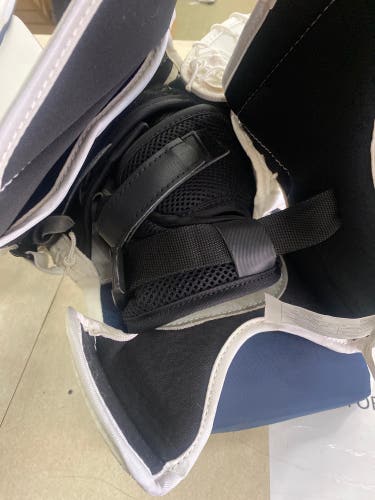 CCM Extreme Flex 5.9 Regular (New)