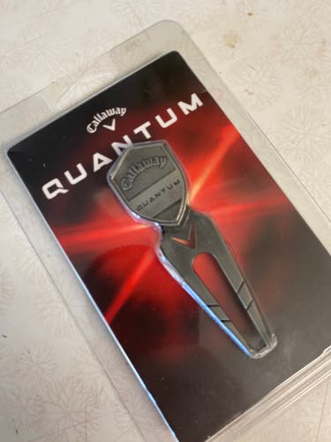 NEW Callaway Quantum Divot Tool/Ball Marker