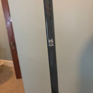 Senior Warrior Alpha LX2 Pro Right Handed Hockey Stick Mid Pattern 85 Flex Pro Stock (Used)