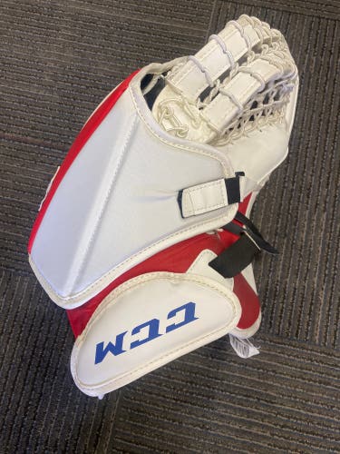 CCM Extreme Flex E5.5 Regular (New)