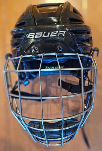 Bauer Re-Akt 150 Hockey Helmet Senior Small + Full Face Cage Combo – Excellent Condition (Used)