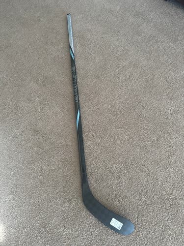 Intermediate Bauer Nexus Tracer Right Handed Hockey Stick 55 Flex (New)