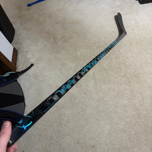 Intermediate Bauer Pulse Left Hand Hockey Stick P88 65 Flex (New)
