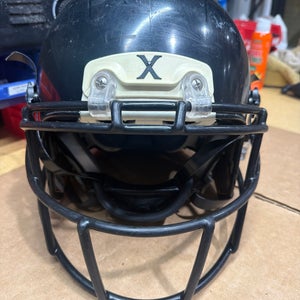 USED XENITH X2E+ YOUTH FOOTBALL HELMET - LARGE - BLACK