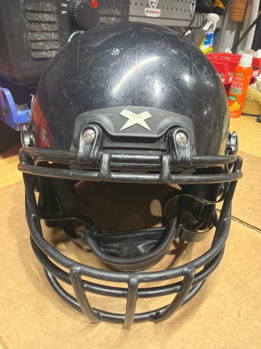 USED XENITH X2E+ YOUTH FOOTBALL HELMET - LARGE - BLACK
