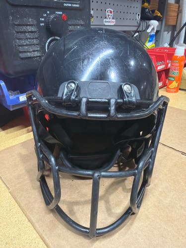 USED XENITH X2E+ YOUTH FOOTBALL HELMET - MEDIUM - BLACK