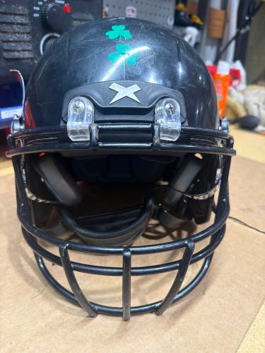 USED XENITH X2E+ YOUTH FOOTBALL HELMET - MEDIUM - BLACK