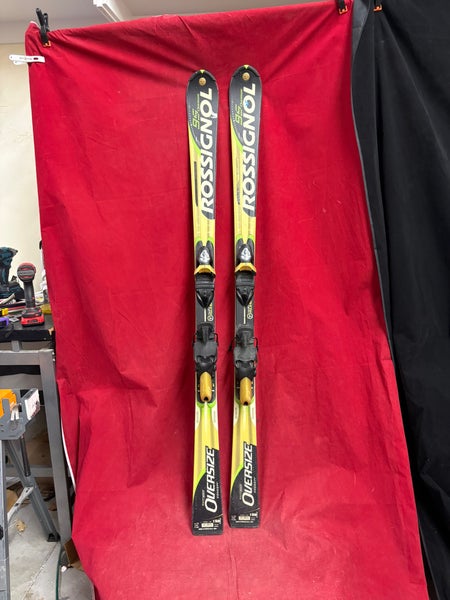 Skis: Rossignol 158 cm All Mountain Skis (Used)
