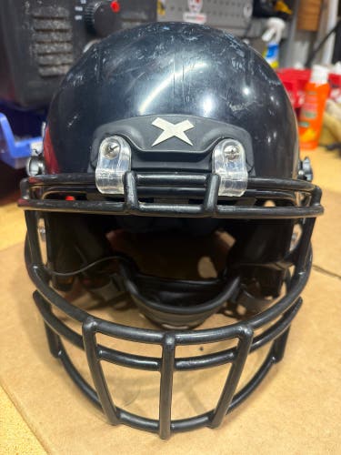 USED XENITH X2E+ YOUTH FOOTBALL HELMET - MEDIUM - BLACK