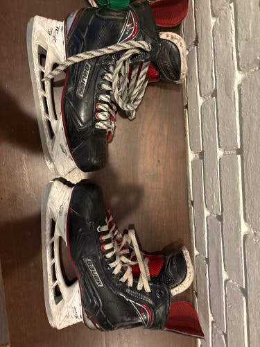 Bauer Vapor XLTX Hockey Skates Regular Width 11 (Used)