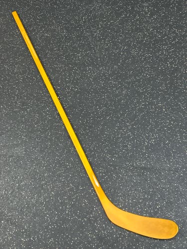 Youth Left Hand P28 20 Flex Pro Stock (New) Goldout Stick Item#CCG20