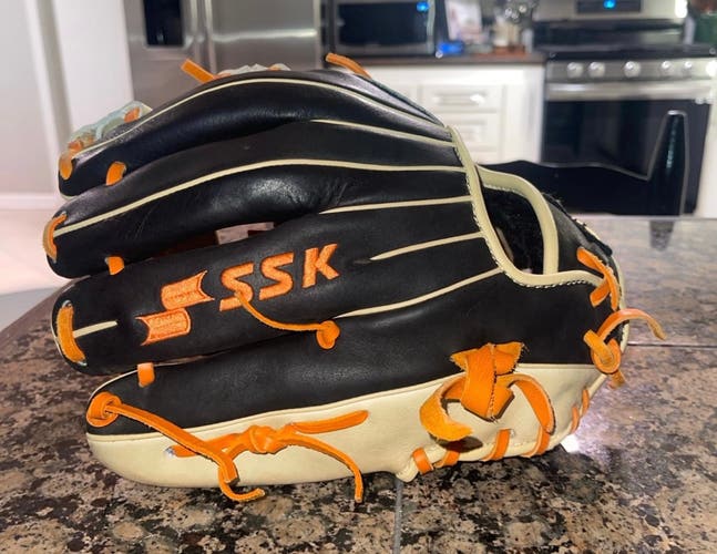 SSK RH Infield Baseball Glove 11.5" (Used)