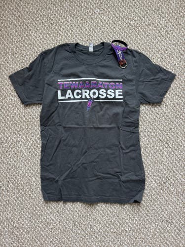 Tewaaraton T Shirt Medium (New) & Keychain & Wristband