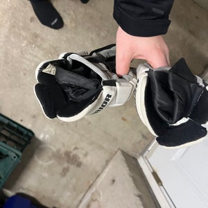 Warrior Fatboy Lacrosse Gloves Small (Used)