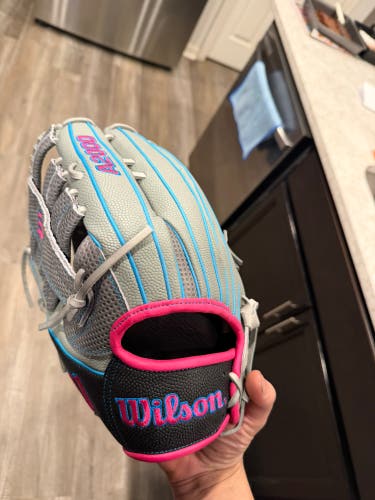 Wilson A2000 LH Softball Glove 13" (New)