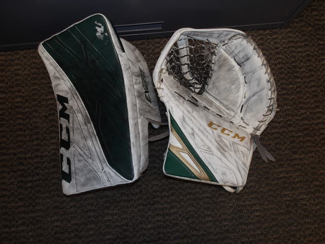 CCM EFlex 4 Regular Pro Stock (Used)