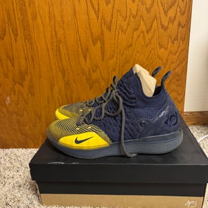 Men's Size M 10.0 (W 11.0) Nike kd 11 Shoes (Used)