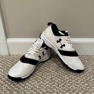 White Unisex Size M 6.5 (W 7.5) Adult UA Turfs (New)