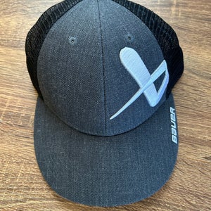 Gray Adult Unisex One Size Fits All Bauer Hat (Used)