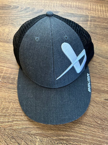 Gray Adult Unisex One Size Fits All Bauer Hat (Used)