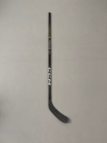 Used 50 Flex P90TM Junior CCM Tacks AS-VI Left Hand Hockey Stick