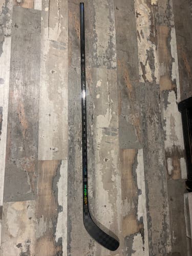 Senior Bauer Proto-R Right Handed Hockey Stick P88 77 Flex (New)