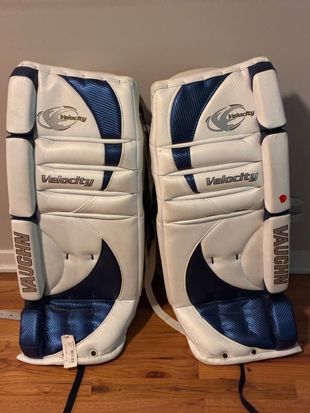 White 29" Junior Vaughn Velocity 2 7070 Goalie Leg Pads (New)