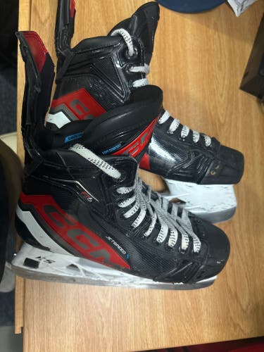 2023 CCM JetSpeed FT6 Pro Hockey Skates Regular Width 7 (Used)