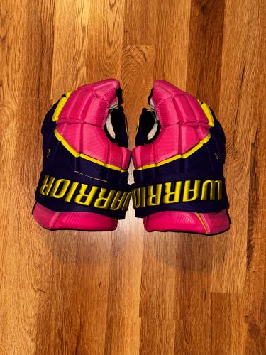 Warrior Gloves VIP 90s Color pop 15" (Used)
