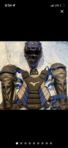 Blue Intermediate Mizuno Samurai Catcher's Set (Used)