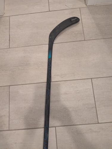 Senior CCM Vizion Left Hand Hockey Stick P29 85 Flex (New)