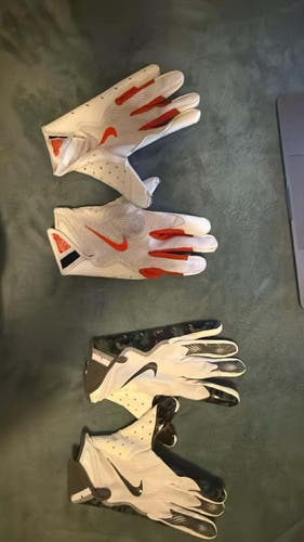 XL Adult Nike Gloves (Used)