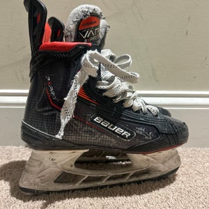 Bauer Vapor 3X Pro Hockey Skates Regular Width Size 3.5 (Used)
