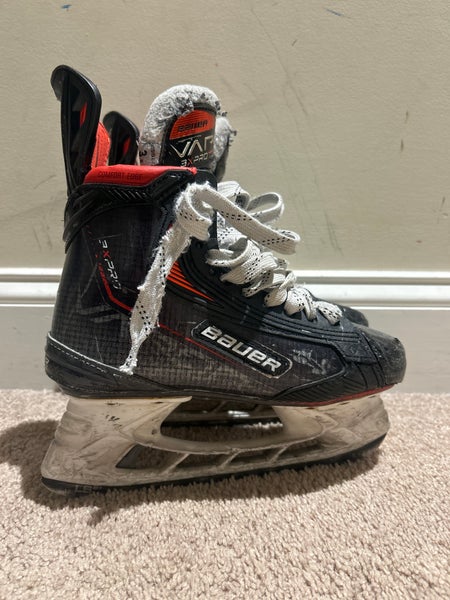 Bauer Vapor 3X Pro Hockey Skates Regular Width Size 3.5 (Used)