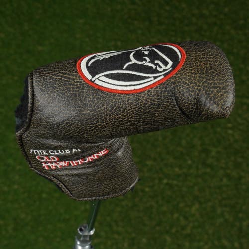 AM&E The Club At Old Hawthorne Golf Blade Putter Headcover Brown / Black / Red
