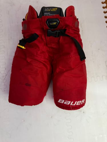 Junior Medium Bauer Supreme Ultrasonic Hockey Pants (Used)