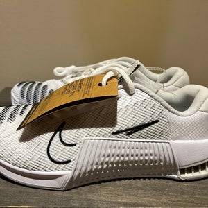 Nike Metcon 9 - Sz Mens 7, Women’s 8.5 NWOB