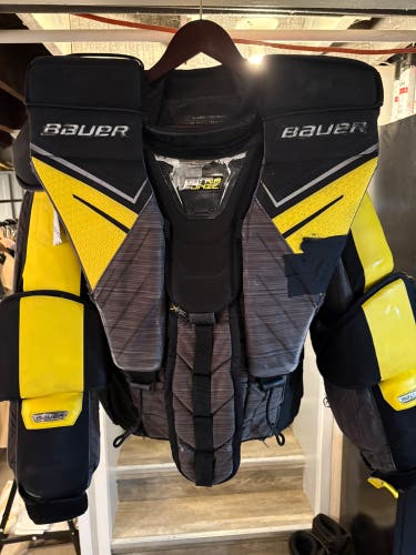 XL Bauer Supreme Ultrasonic Goalie Chest Protector (Used)