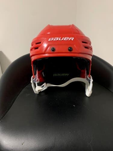 Medium Bauer Re-Akt 85 Helmet (Used)