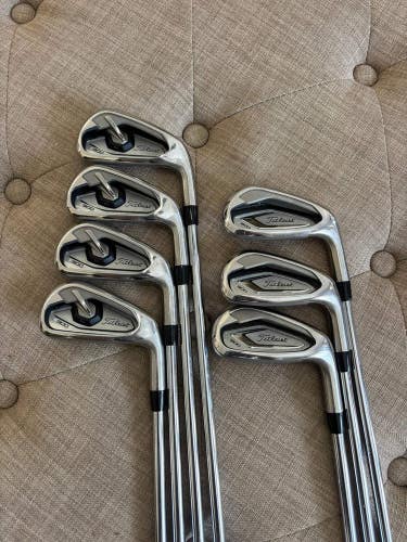 Titleist T300 Iron Set 4-PW AMT Red R300 Regular Flex Standard NICE